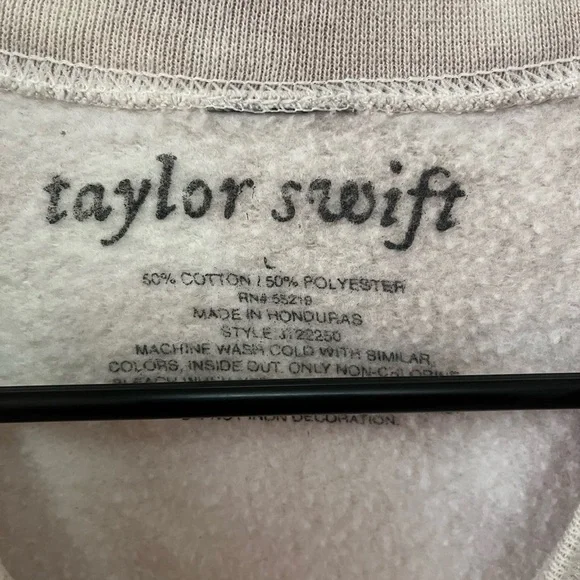 Taylor Swift - Folklore Crew Neck - Picture 2 of 4